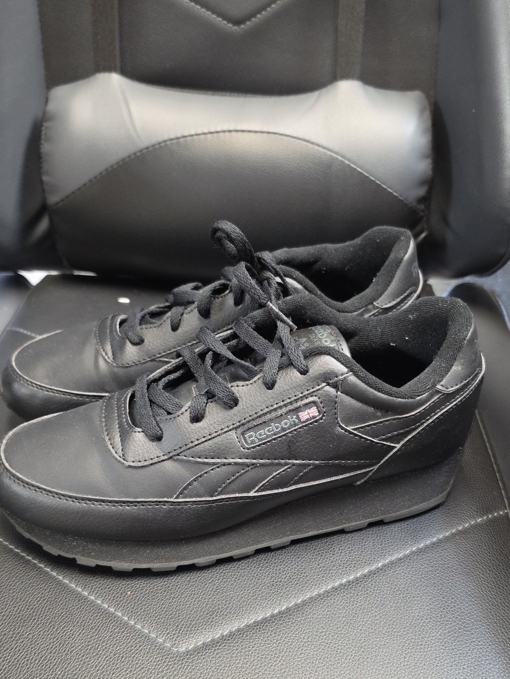 Reebok Black Low-Top Men's Sneakers